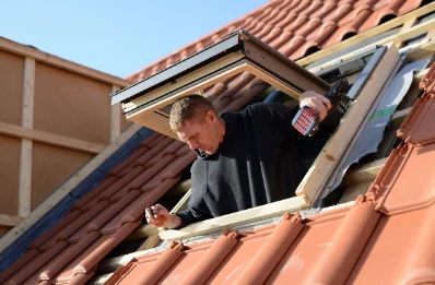 Pose de fenêtres de toit Velux à Biozat
